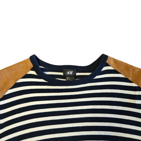 H&M Women's Blue & White Striped Sweater Size Small - Picture 2 of 9